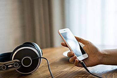 《InZOI》新演示 英伟达ACE帮助打造活力模拟城